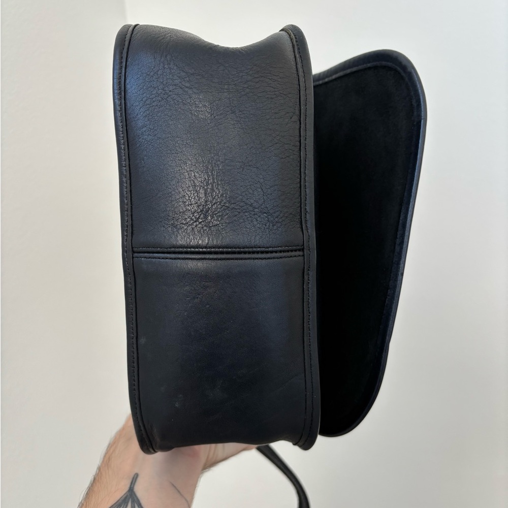 Vintage coach classic shoulder pouch - Picture 5 of 11